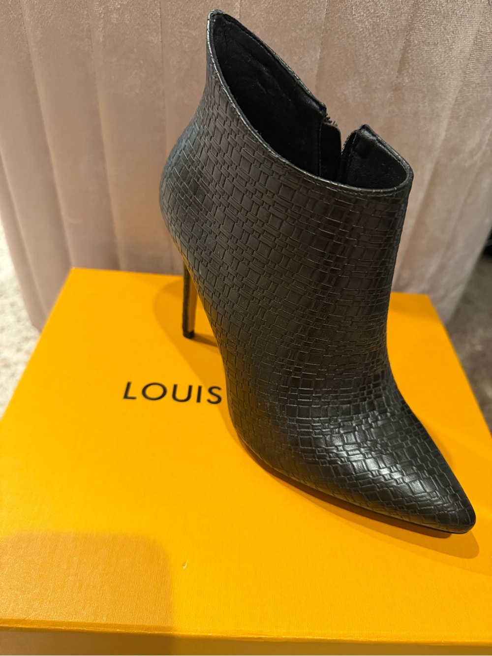 Black Textured Pointed-Toe Stiletto Ankle Boot
